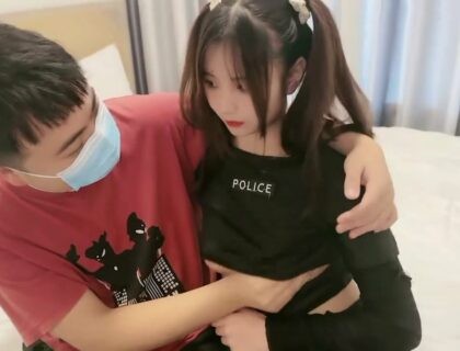 Anh trai loạn luân cùng đứa em gái khi bố mẹ vắng nhà Anh trai loạn luân cùng đứa em gái khi bố mẹ vắng nhà