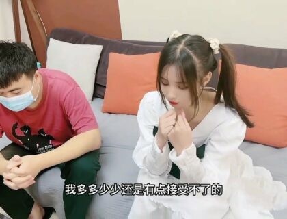 Anh trai thất tình được đứa em gái xinh đẹp thỏa mãn Anh trai thất tình được đứa em gái xinh đẹp thỏa mãn