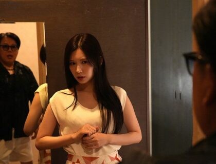 Bí mật của tôi và nàng sếp nữ xinh đẹp với vẻ ngoài khó tính Bí mật của tôi và nàng sếp nữ xinh đẹp với vẻ ngoài khó tính