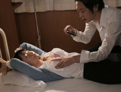 Cậu học sinh cá biệt bắt cóc cô giáo rồi cưỡng dâm khi biết cô có người yêu Cậu học sinh cá biệt bắt cóc cô giáo rồi cưỡng dâm khi biết cô có người yêu