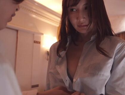 Cậu học sinh cá biệt cưỡng ép cô giáo làm tình sung sướng Cậu học sinh cá biệt cưỡng ép cô giáo làm tình sung sướng