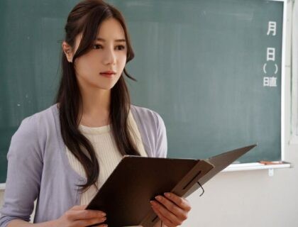 Cậu học sinh cá biệt cưỡng hiếp cô giáo xinh đẹp Cậu học sinh cá biệt cưỡng hiếp cô giáo xinh đẹp