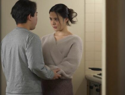 Chị gái xinh đẹp tìm cậu em trai dạy hôn trước ngày lấy chồng và cái kết Chị gái xinh đẹp tìm cậu em trai dạy hôn trước ngày lấy chồng và cái kết