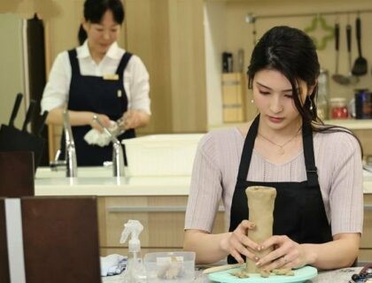 Chồng không thỏa mãn, vợ thèm khát tình dục ngoại tình cùng anh đồng nghiệp Chồng không thỏa mãn, vợ thèm khát tình dục ngoại tình cùng anh đồng nghiệp