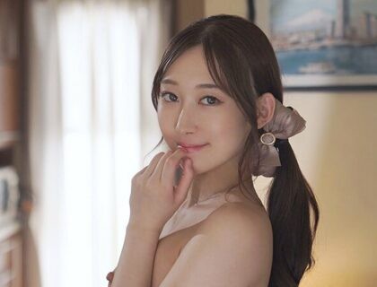 Cô vợ xinh đẹp thích ngoại tình… vì chồng không thỏa mãn Cô vợ xinh đẹp thích ngoại tình… vì chồng không thỏa mãn