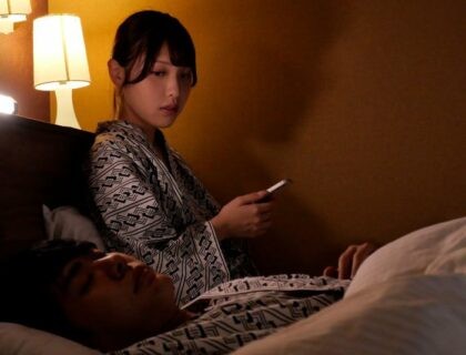 Đêm độc thân cuối cùng của cô vợ xinh và anh người yêu cũ trước khi lấy chồng Đêm độc thân cuối cùng của cô vợ xinh và anh người yêu cũ trước khi lấy chồng