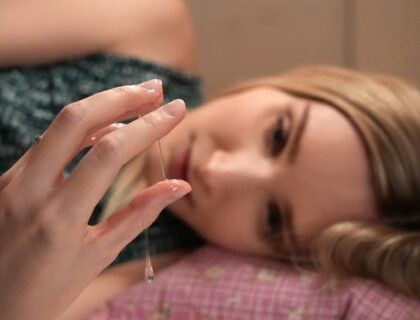 Mẹ vợ nứng lồn giúp con rể thỏa mãn khi con gái có thai Mẹ vợ nứng lồn giúp con rể thỏa mãn khi con gái có thai