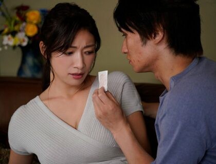 Mẹ vợ nứng lồn và cậu con rễ dâm đãng Mẹ vợ nứng lồn và cậu con rễ dâm đãng