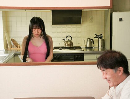 Mối quan hệ vụng trộm của bố chồng cùng con dâu vú to Mối quan hệ vụng trộm của bố chồng cùng con dâu vú to