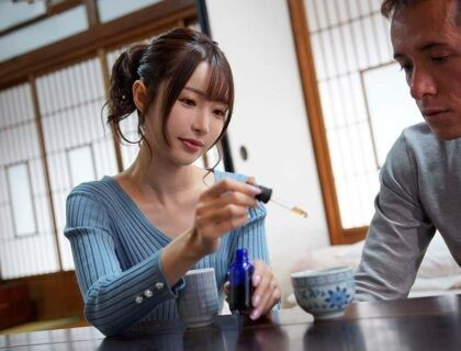 Nàng dâm nữ xinh xắn và liều thuốc kích dục gia truyền Nàng dâm nữ xinh xắn và liều thuốc kích dục gia truyền